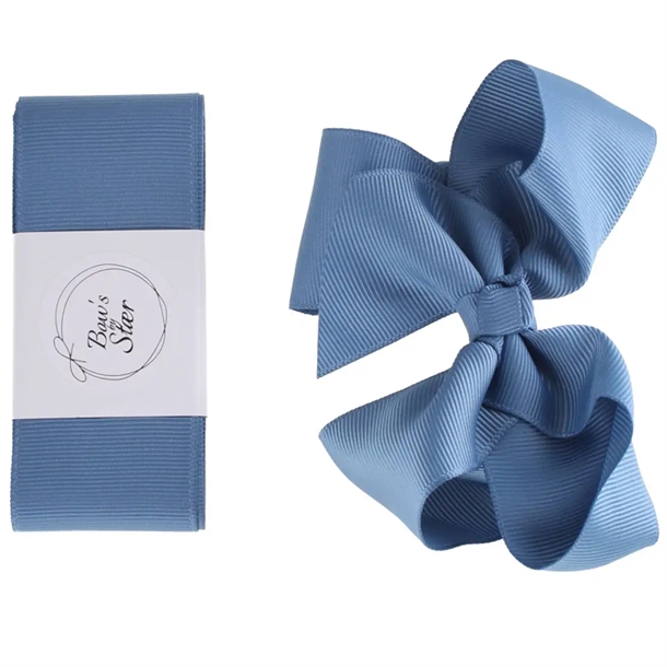 Bows-By-Staer-daabsbaand-med-sloejfe-Stoevet-Blaa Bows By Stær dåbsbånd med sløjfe Støvet Blå - Bow's by Stær