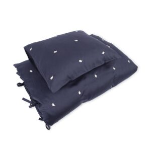 Junior sengetøj GOTS (100x140 cm) - Broderet Hvalen Christian - Midnight - Filibabba