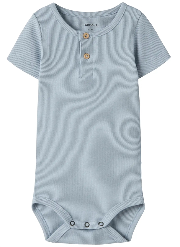 Name-It-Kortaermet-Body-Kab-Knapper-Blue-Fog Name It Kortærmet Body - Kab - Knapper - Blue Fog - Name It